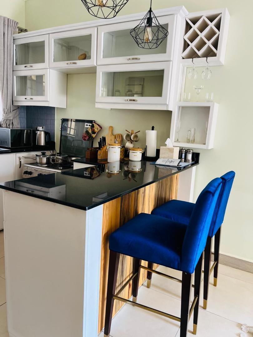 Alsander Homes Peach Bweyogerere Buitenkant foto